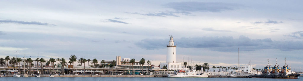 Skyline del faro de Málaga en Muelle Uno